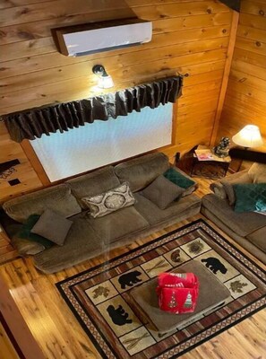 TV, fireplace, DVD player