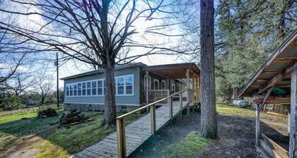 Hillsdale Cottage-Great Location