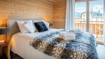 4 slaapkamers, een strijkplank/strijkijzer, wifi, beddengoed