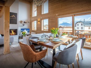 Dining - Chalet Alpayak - enjoy a mountain holiday for 8 with hot tub - OVO Network (Combloux)