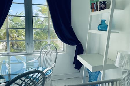 Miami Beach Apartment