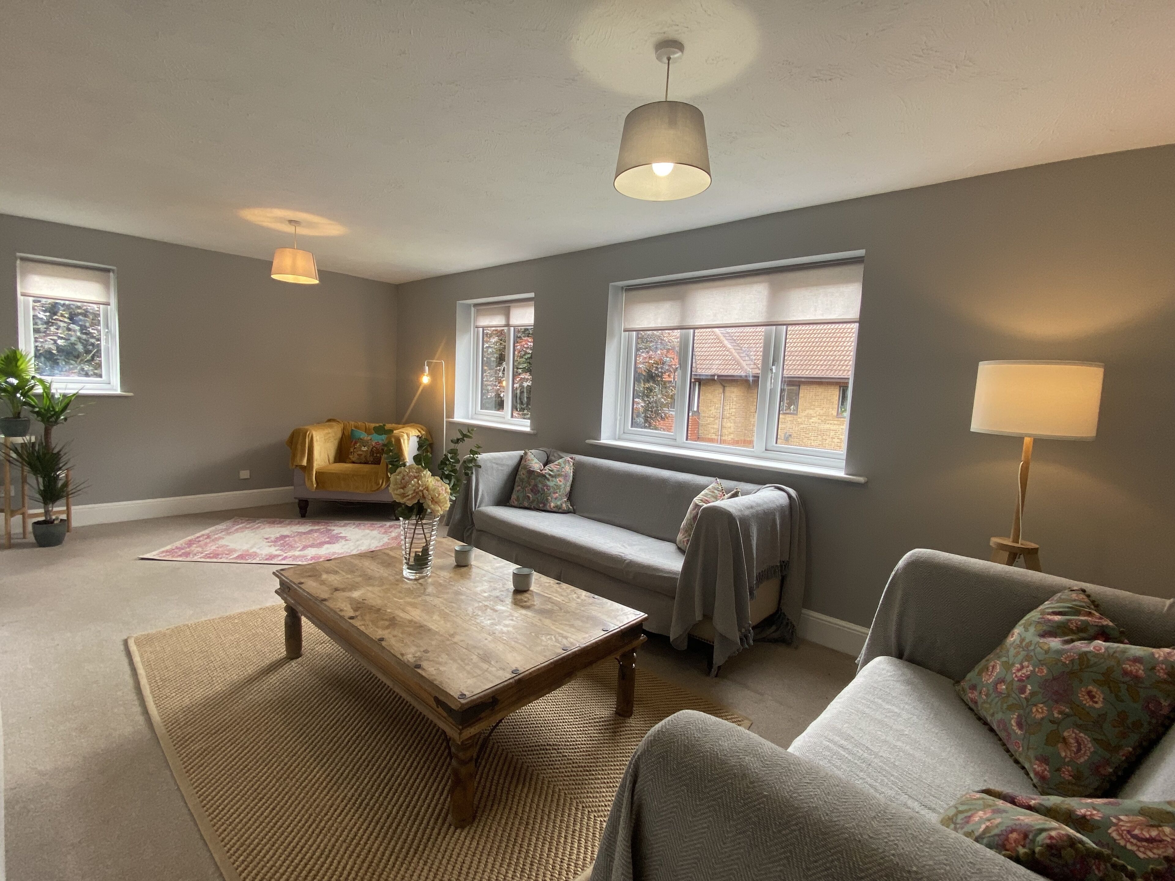 Quiet apartment by Crystal Palace park and station