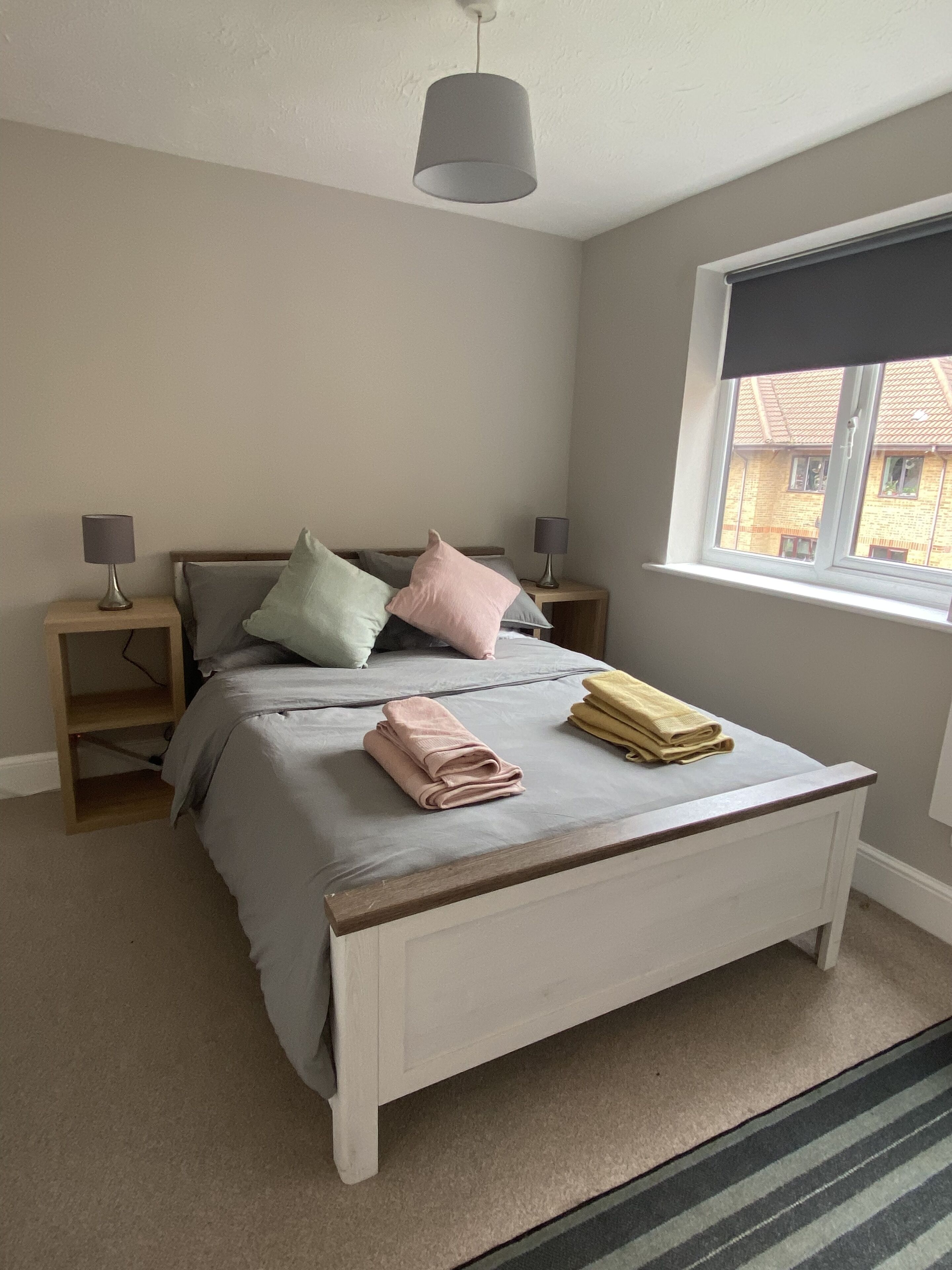 Quiet apartment by Crystal Palace park and station