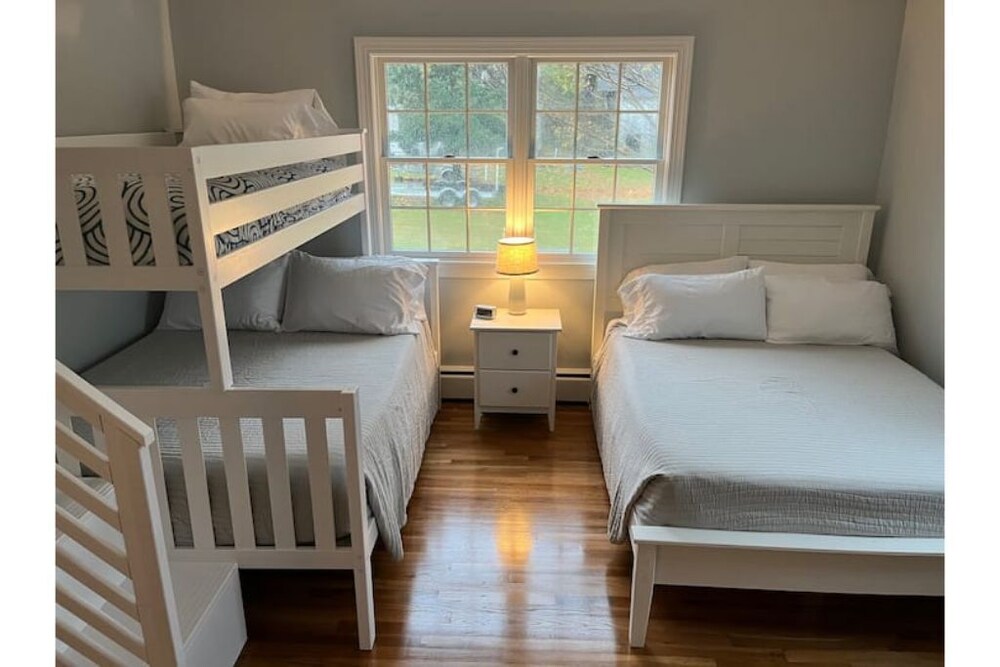 Entire Updated Waterview Home in Cambridge, MD Algonquin Vrbo