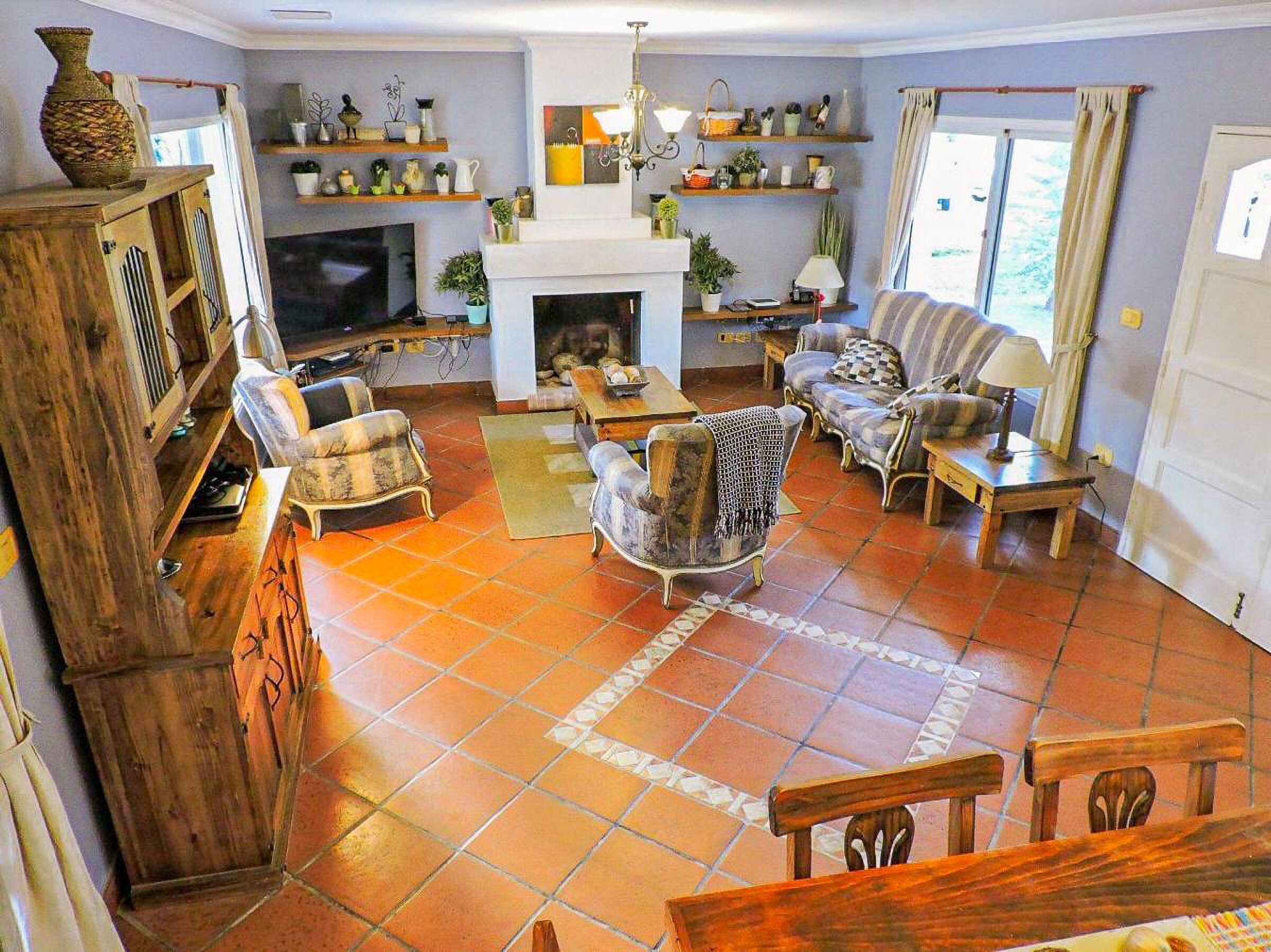 House in Exclusive Country Club.
Golf. Tennis. Soccer and more. 8 pax