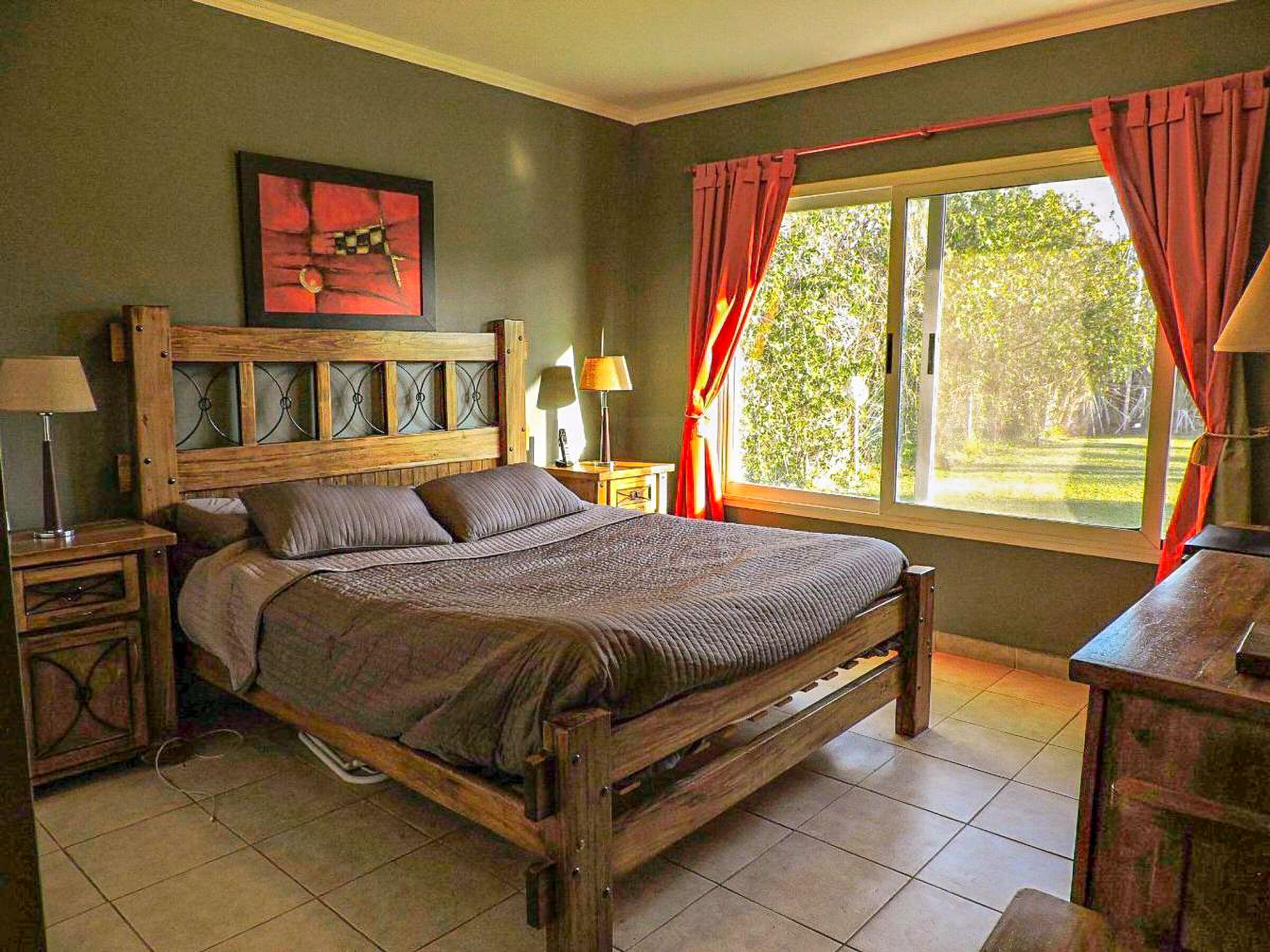 House in Exclusive Country Club.
Golf. Tennis. Soccer and more. 8 pax