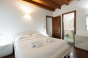 3 bedrooms, bed sheets