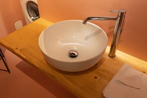 Shower, hair dryer, bidet, towels - Elegant Frescoed Residence 200 meters from the Arena (Verona)