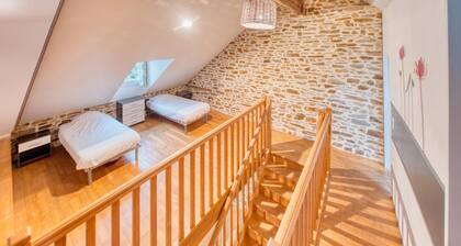 Pet friendly home in Jumilhac-Le Grand