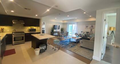 Private Cozy Spacious Condo Unit with Gym— Walk distance to market