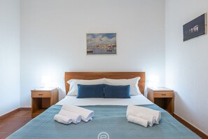 1 室のベッドルーム、旅行用ベビーベッド、WiFi、ベッドシーツ