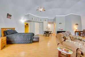 Schreibtisch, Bügeleisen/Bügelbrett, WLAN, Bettwäsche