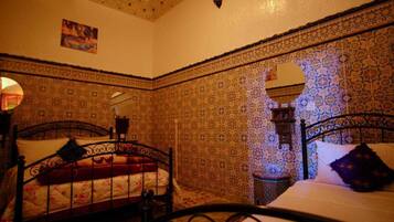 Traditional Room | Hypo-allergenic bedding, in-room safe, free WiFi, bed sheets