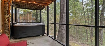 Welcome to Bigfoot Cabin at Lake Cumberland – Your Perfect Forest Retreat!
