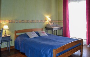 3 bedrooms, free WiFi, bed sheets