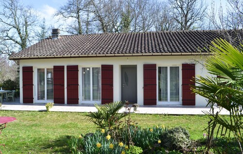 Superbe maison à Biras avec WiFi