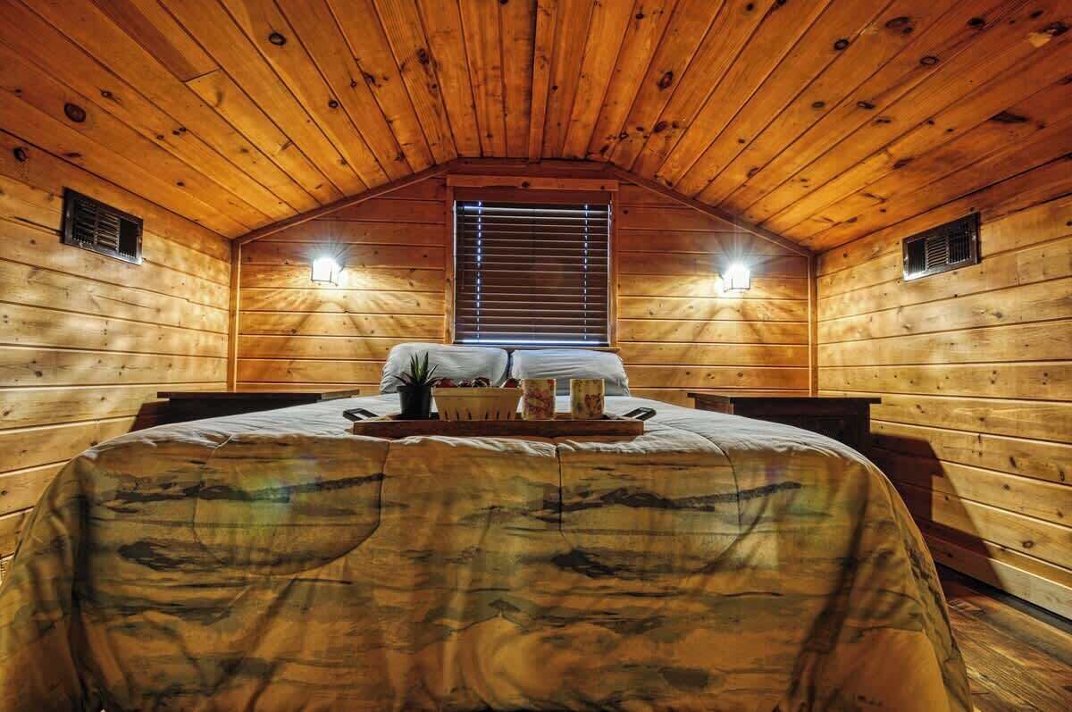 2 makuuhuonetta, silitysrauta/-lauta, vauvan matkasänky, Wi-Fi