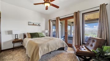 6 bedrooms, iron/ironing board, bed sheets