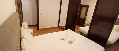 3 Schlafzimmer, Bügeleisen/Bügelbrett, kostenloses WLAN, Bettwäsche