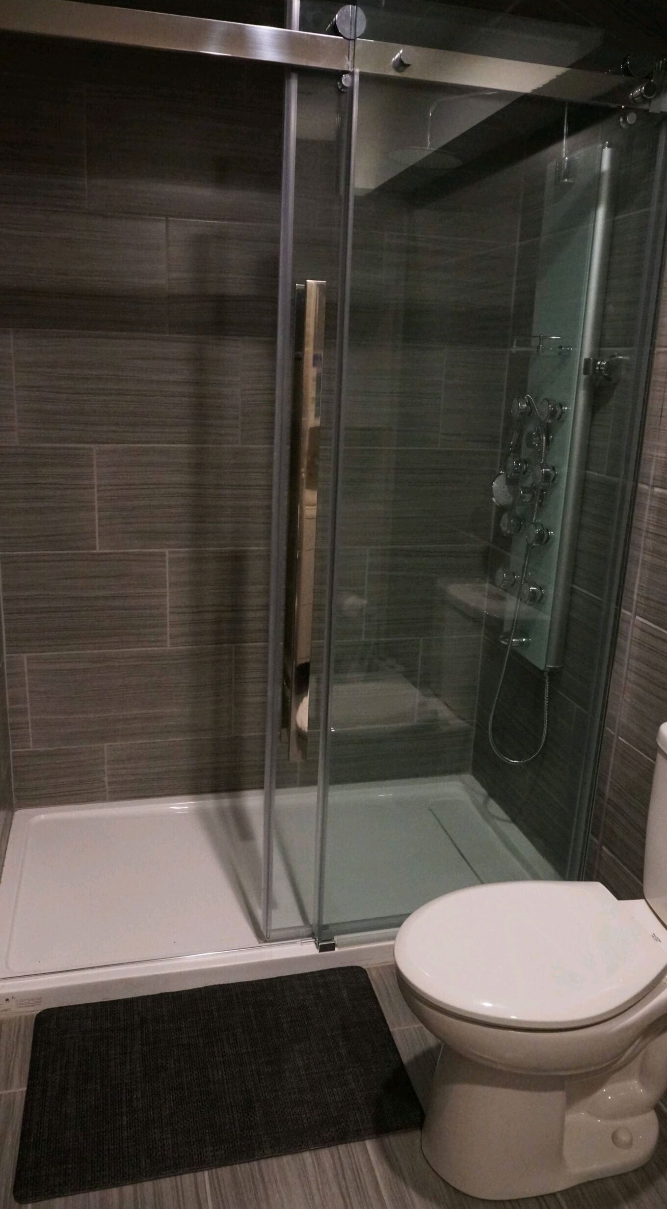 Modern Studio Suite - 20 min from lake Erie