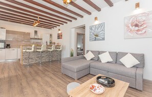 Smart TV - Nice home in Kaocine - Miljevci (Kaocine - Miljevci)