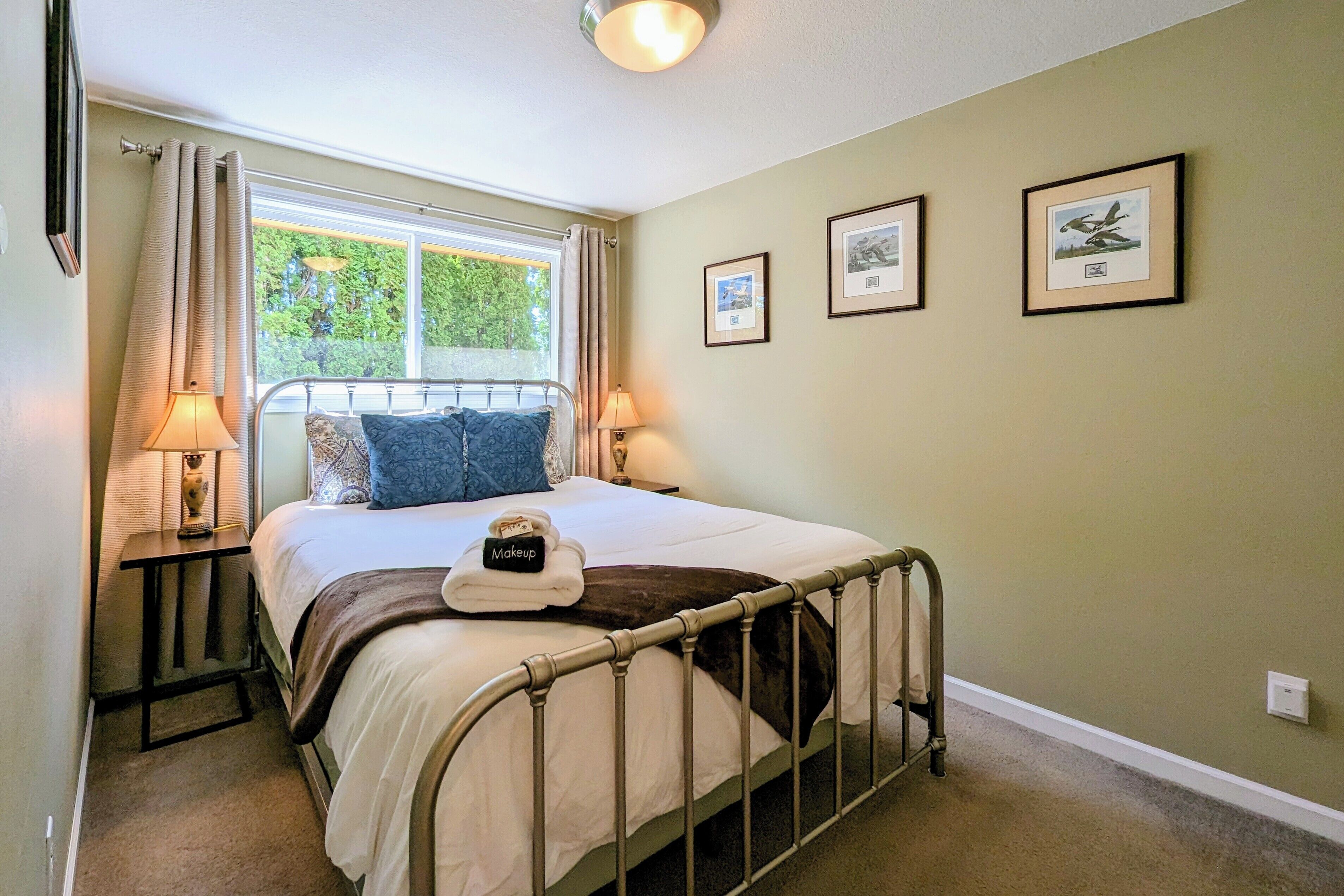 2 bedrooms, iron/ironing board, travel cot, free WiFi