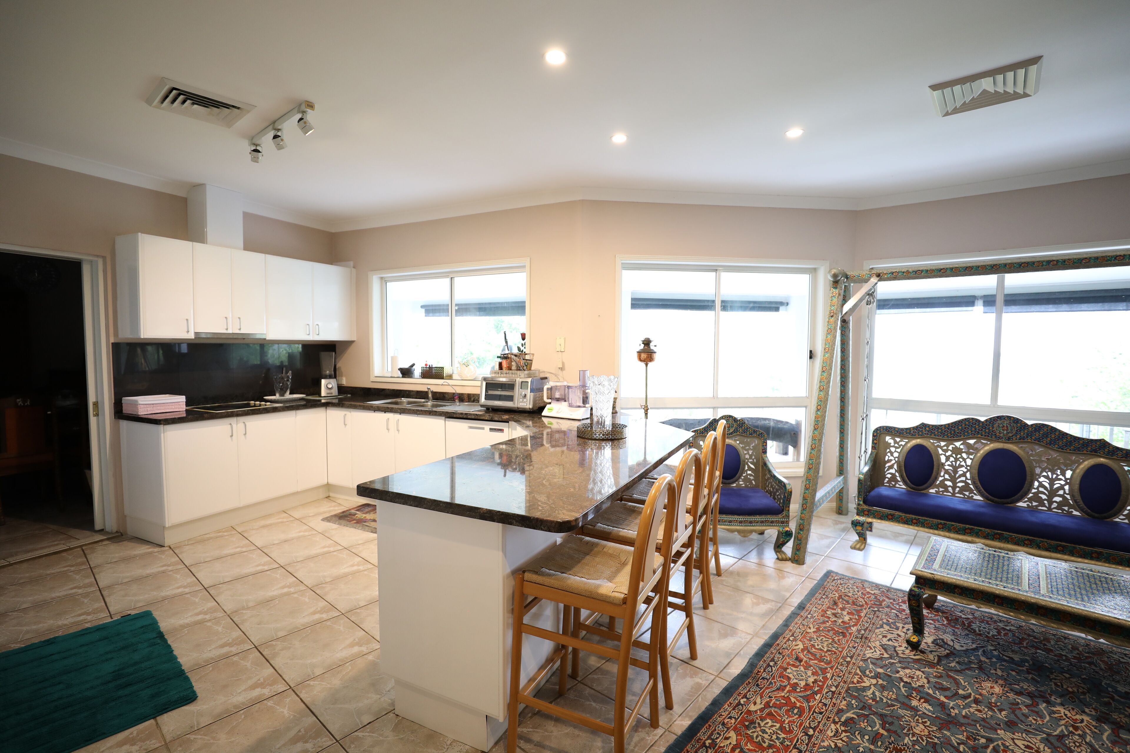 Private exclusive resort - 40 Min to City