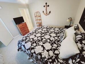 2 habitaciones, tabla de planchar con plancha y cuna de viaje 