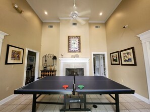 Game room - S3, comfy, close to pickleball (St. Simons Island)