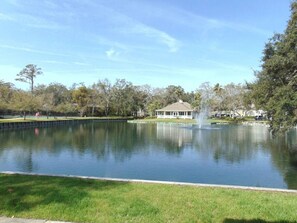 Property grounds - W2 Ocean Walk Resort upstairs 2 bed king and two twins next to back pool (Saint Simons Island)