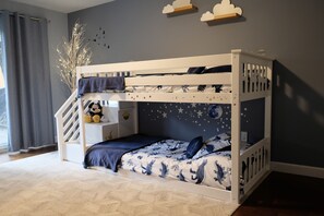 3 chambres, bureau, Wi-Fi gratuit, draps fournis