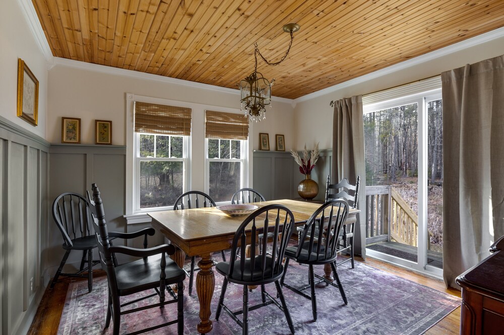 Cozy Catskills Farmhouse by Delaware River