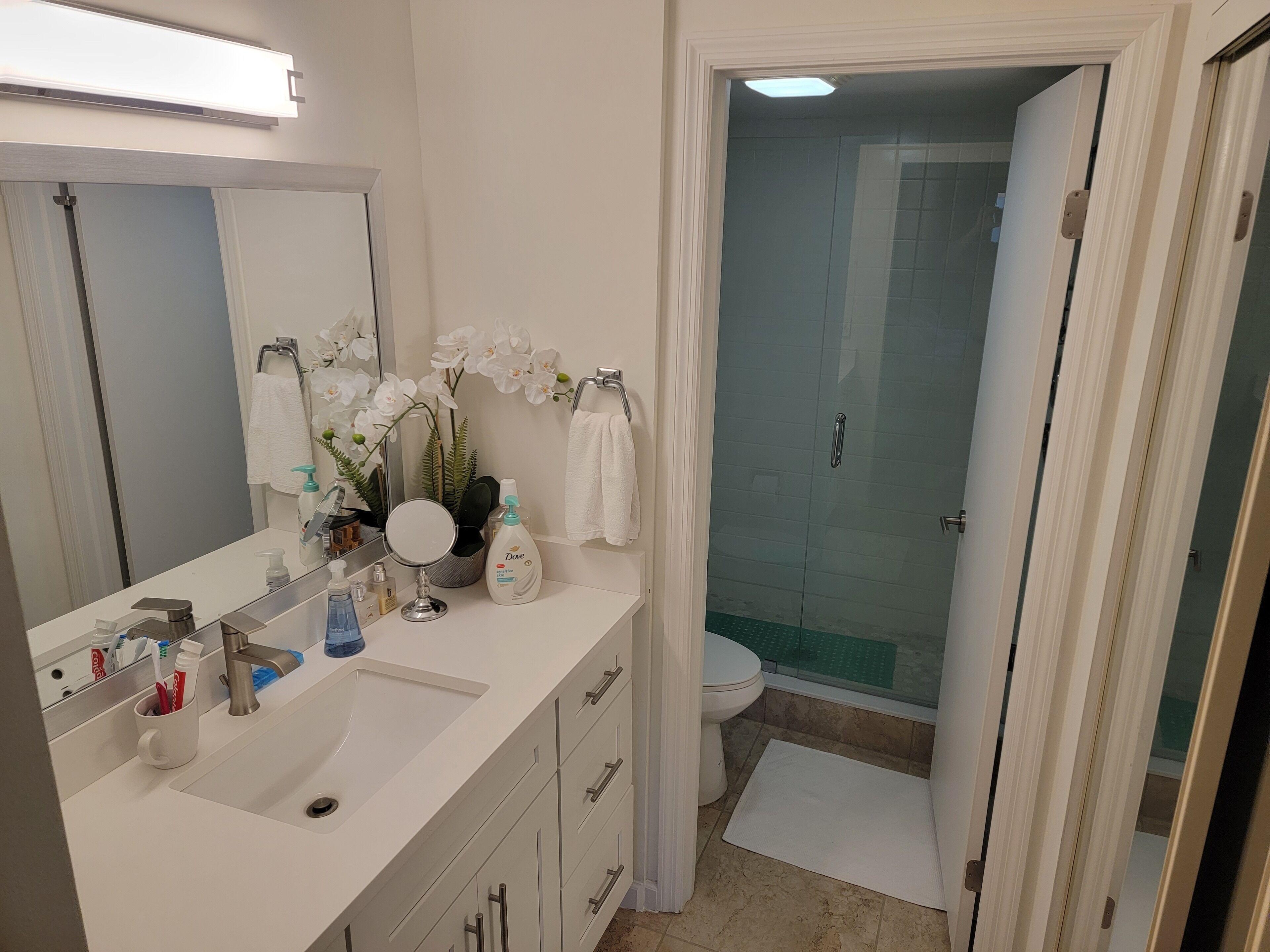  High end completely Renovated 2 bedroom, 2 bath condo in PGA National Resort 