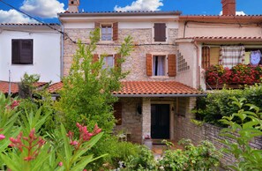 Exterior - Holiday home mit Terrasse (Ližnjan)