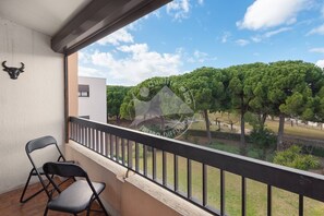 Property grounds - AS23038 - Studio cabin overlooking Park with box (LE GRAU DU ROI)