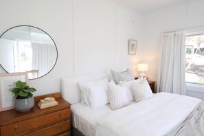 3 bedrooms, bed sheets