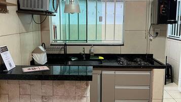 Suíte | Cozinha privada | Frigobar