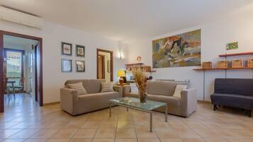 Télévision à écran plat