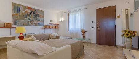 2 bedrooms, iron/ironing board