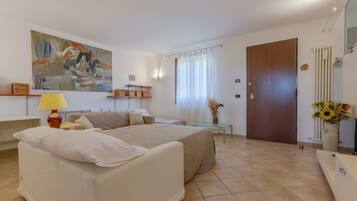 2 slaapkamers, een strijkplank/strijkijzer