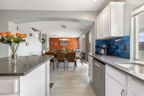 Interior - Modern House for 18 with Firepit in Boise (Boise)