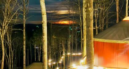 Mother Earth, stargazing from the hot tub, Mountain Views, outdoorsman paradise