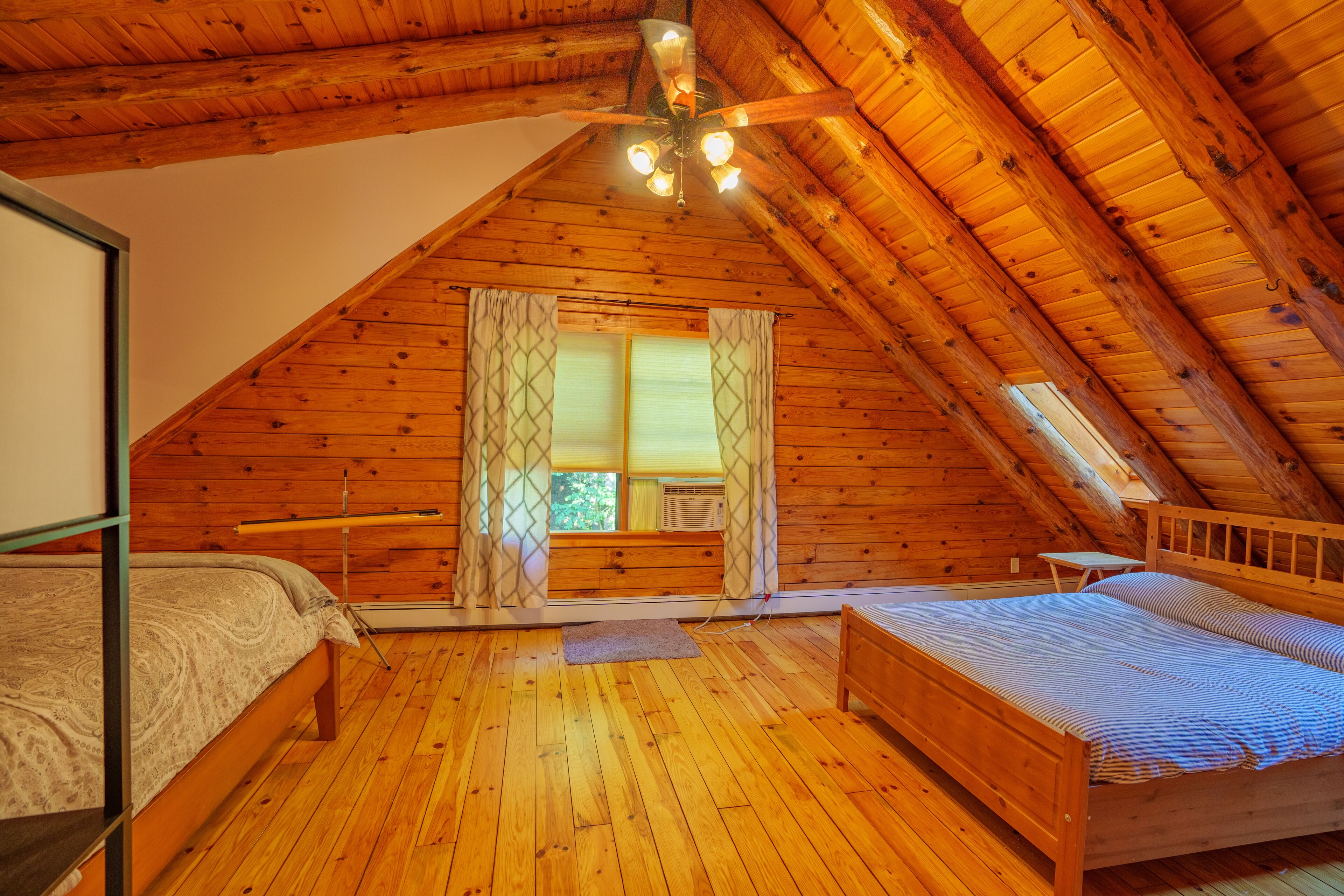 Modern Cabin In the Woods