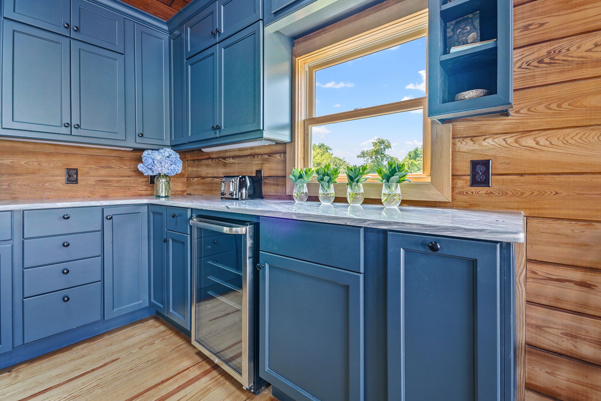 Creek House, simplistic luxury on Holden's Creek