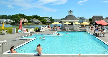 Beachin' at the Cove | Captain's Cove Golf Views w/ 3 Pools, Tennis & Amenities Near Chincoteague