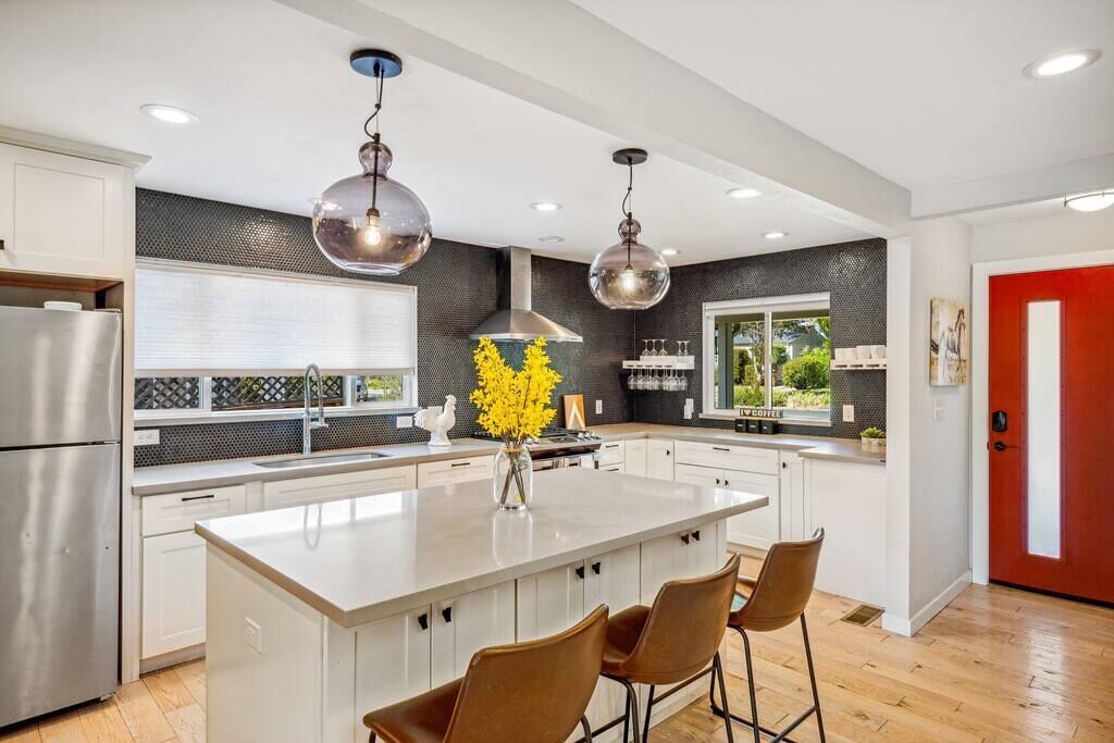 Modern Napa 3BD Wine Country Escape w/ Pool & Spa