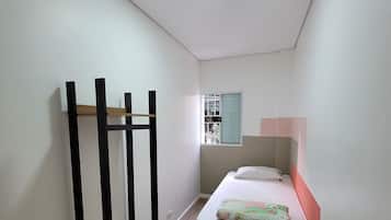 Basic Room | Soundproofing, free WiFi
