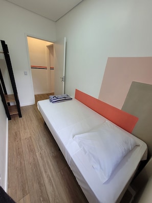 Soundproofing, free WiFi - Self Hostel (São Paulo)