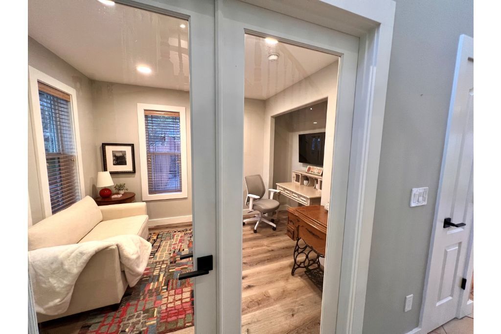 New listing: Home is bright & cheery!