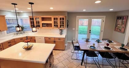 New listing: Home is bright & cheery!